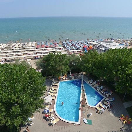 Alexandra Plaza Hotel Riccione Kültér fotó