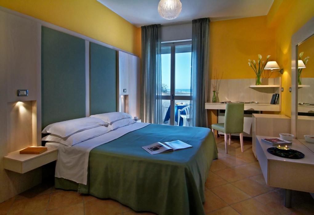 Alexandra Plaza Hotel Riccione Kültér fotó