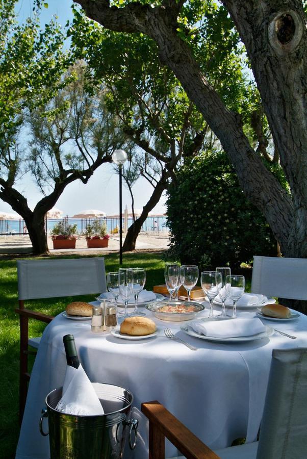 Alexandra Plaza Hotel Riccione Kültér fotó