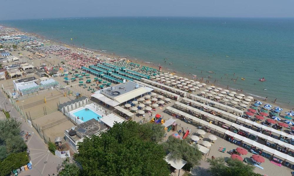 Alexandra Plaza Hotel Riccione Kültér fotó