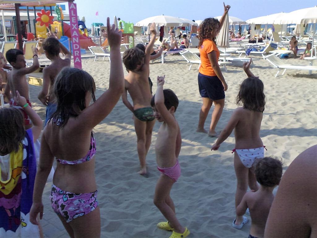 Alexandra Plaza Hotel Riccione Kültér fotó